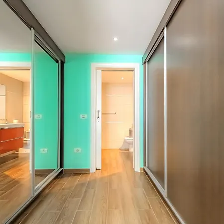 Gorgeous In Apartment *
