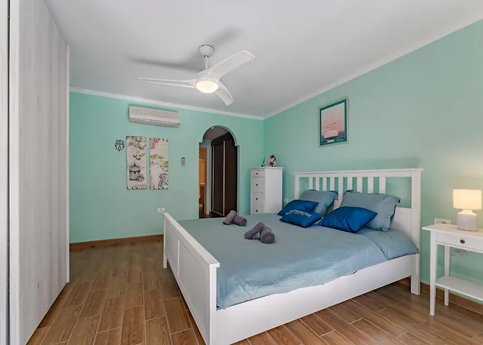 Gorgeous In * كالاو سالفاجي